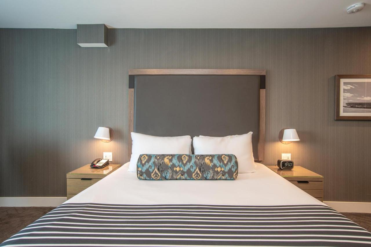 Sandman Signature Ottawa Airport Hotel 外观 照片