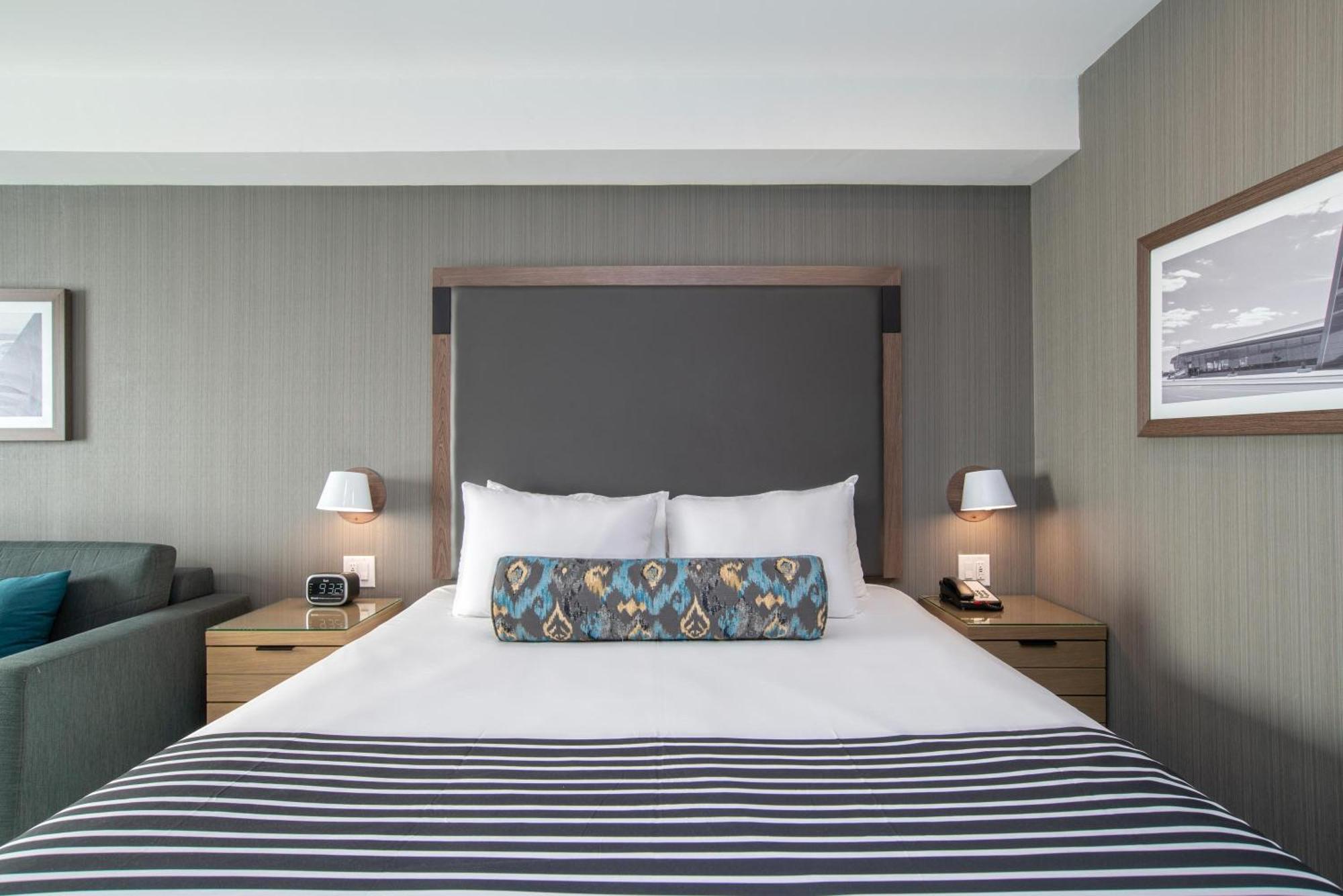 Sandman Signature Ottawa Airport Hotel 外观 照片