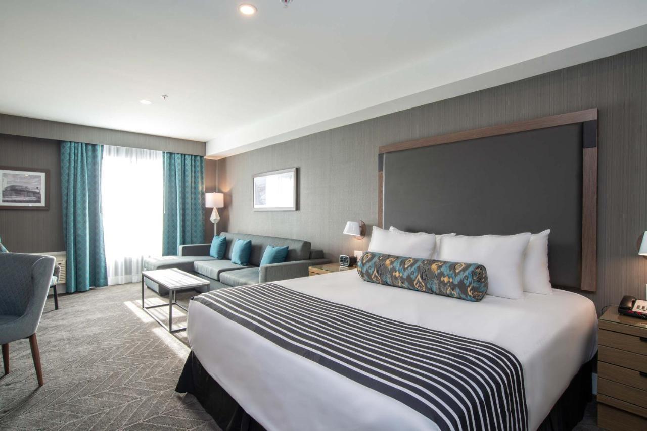 Sandman Signature Ottawa Airport Hotel 外观 照片
